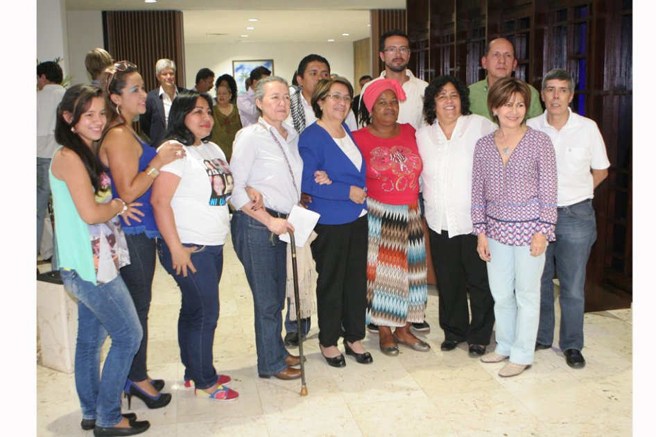 Víctimas proponen un pacto político y social para acabar con la violencia política