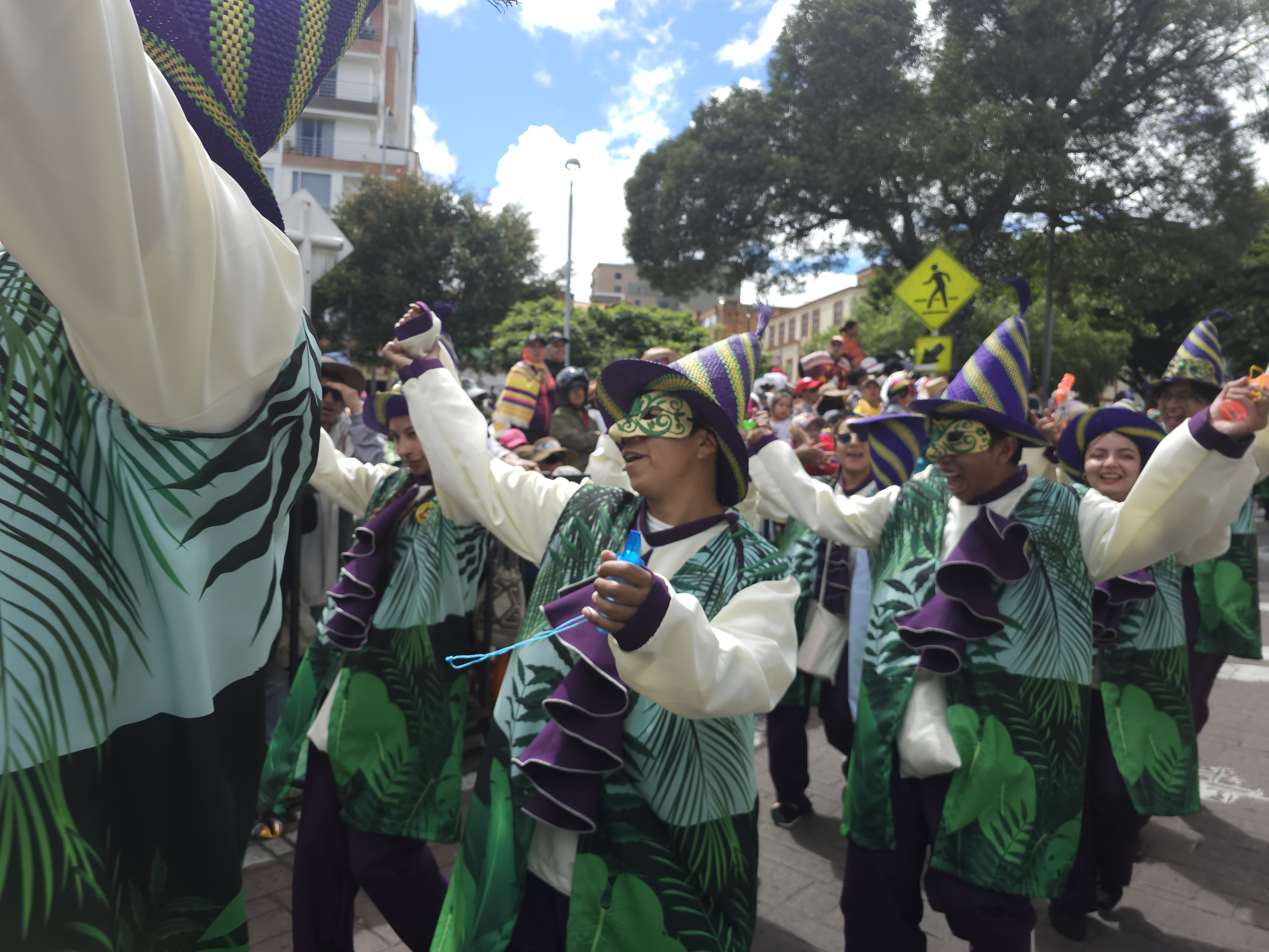 El desfile de la familia Castañeda convirtió las calles de Pasto en un recorrido vivo por la historia y la memoria cultural de Nariño.