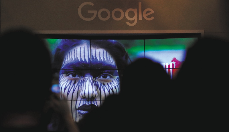 Brazilian indigenous people and representatives from google talk about the project "I'm Amazon by Google" during the presentation of new Google Earth project in Sao Paulo, Brazil July 11, 2017. REUTERS/Leonardo Benassatto - RC11099E90B0
