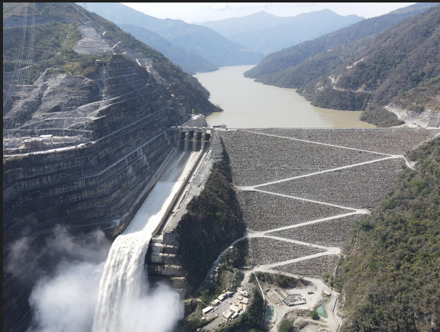 Adelantar el reloj una hora para evitar apagón por El Niño: la propuesta de Hidroituango