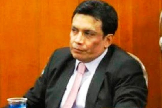 Piden sanción para congresista que propinó golpiza a su exesposa
