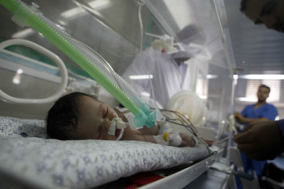Falleció bebé que había nacido de una madre muerta en Gaza
