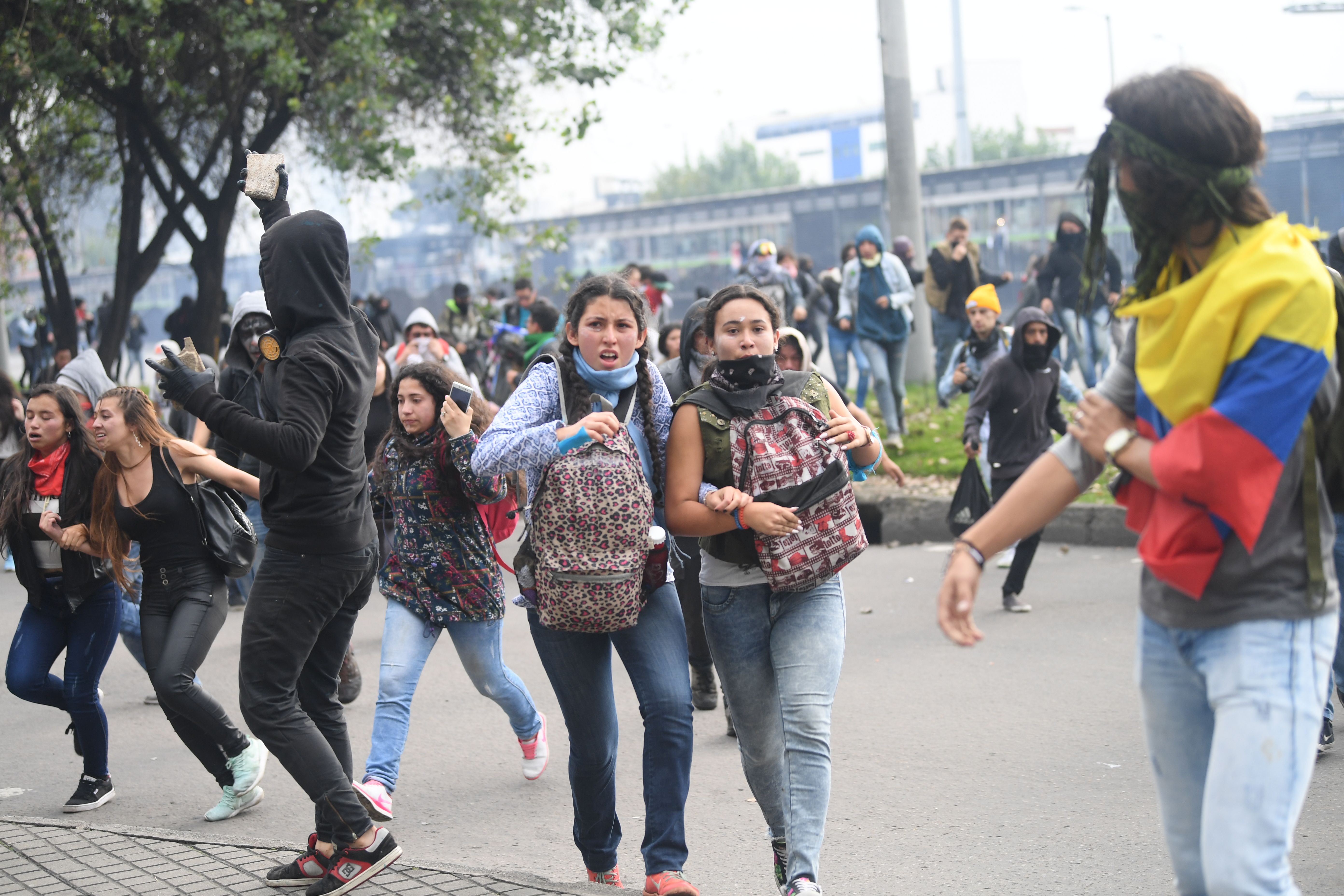 Se presentaron desmanes en la calle 100, en medio de la marcha estudiantil en Bogotá