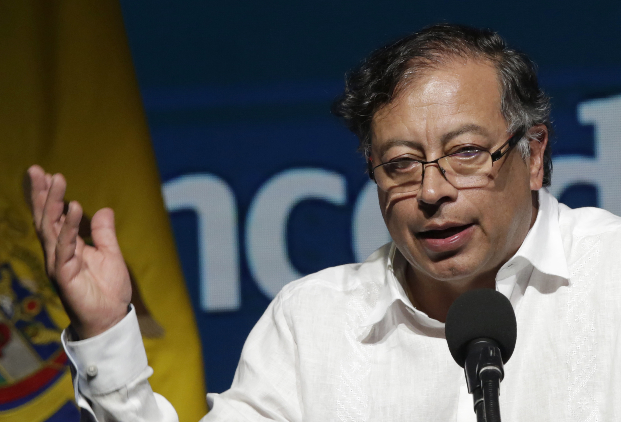 Descarbonizar la economía: el mensaje que dejó Gustavo Petro a la banca colombiana