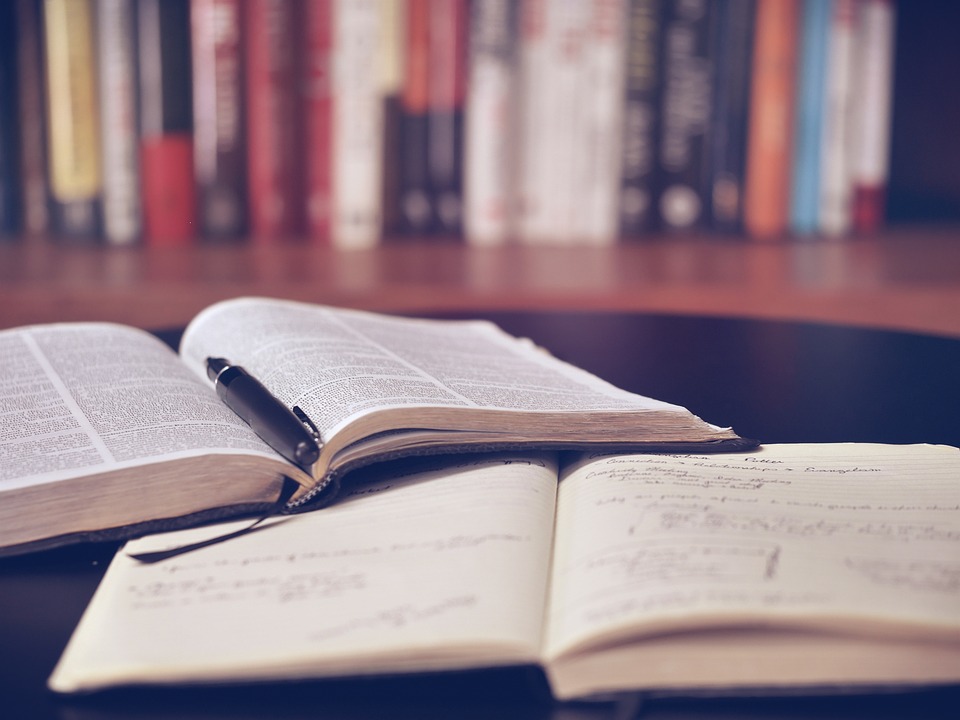 ¿Qué tanto sabes de literatura básica? Te ponemos a prueba
