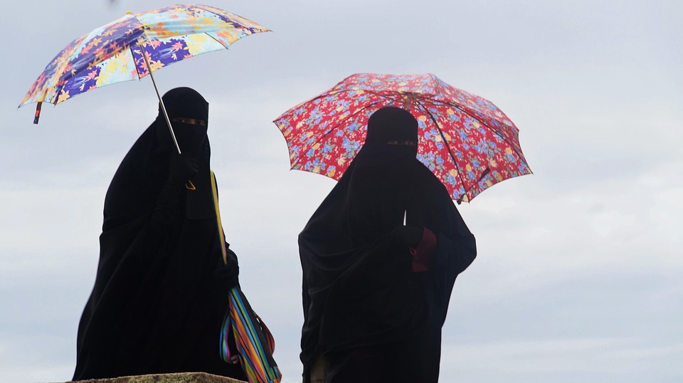 La ONU dice que la prohibición de la burka en Francia viola los derechos humanos
