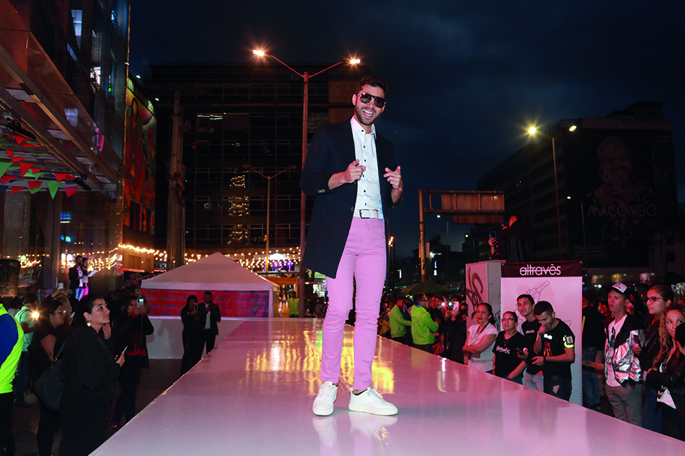 Pasarela NEOS 9