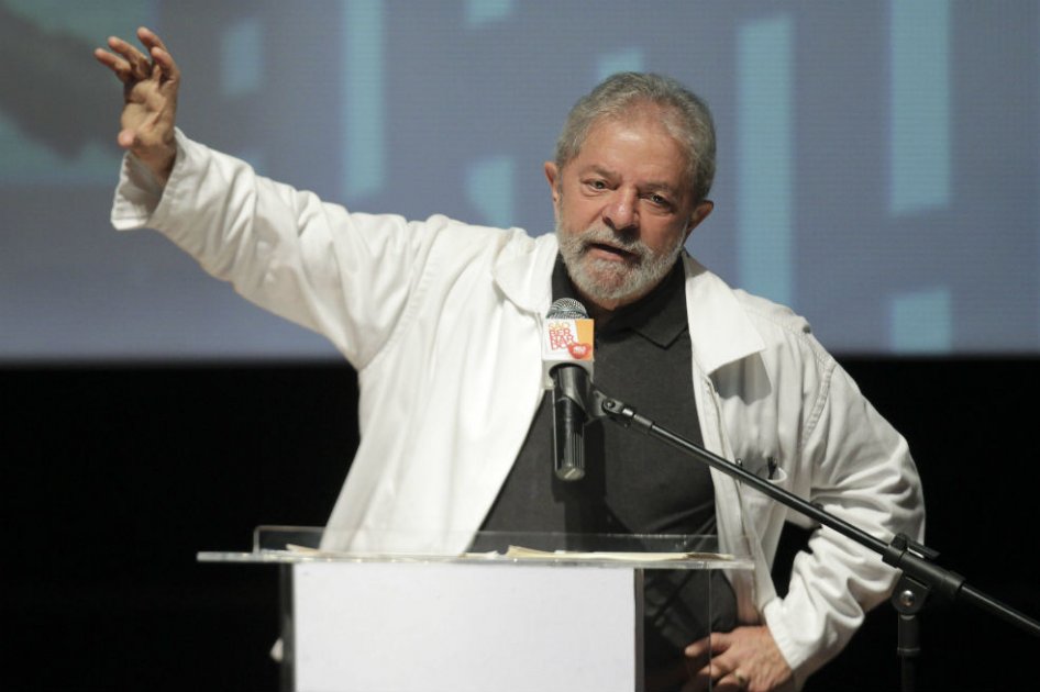 El expresidente de Brasil Luiz InácioLula da Silva participó en el Seminario Internacional "Participación ciudadana, gestión democrática y ciudades del siglo XXI", en la ciudad de Sao Bernardo do Campo (Brasil)./EFE