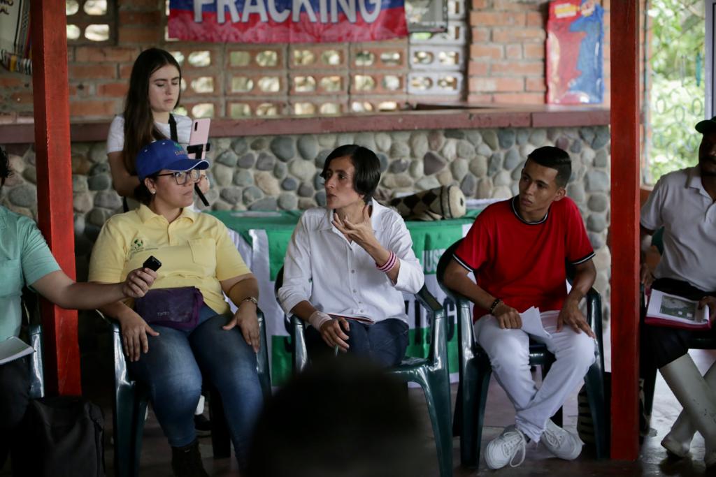 “Nos disponemos a seguir con ese proceso”: minambiente sobre cierre minero de Prodeco