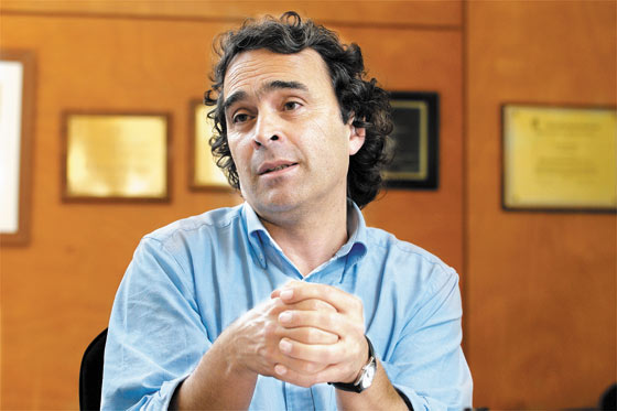 No se le pidió la renuncia al director de Teleantioquia: Sergio Fajardo