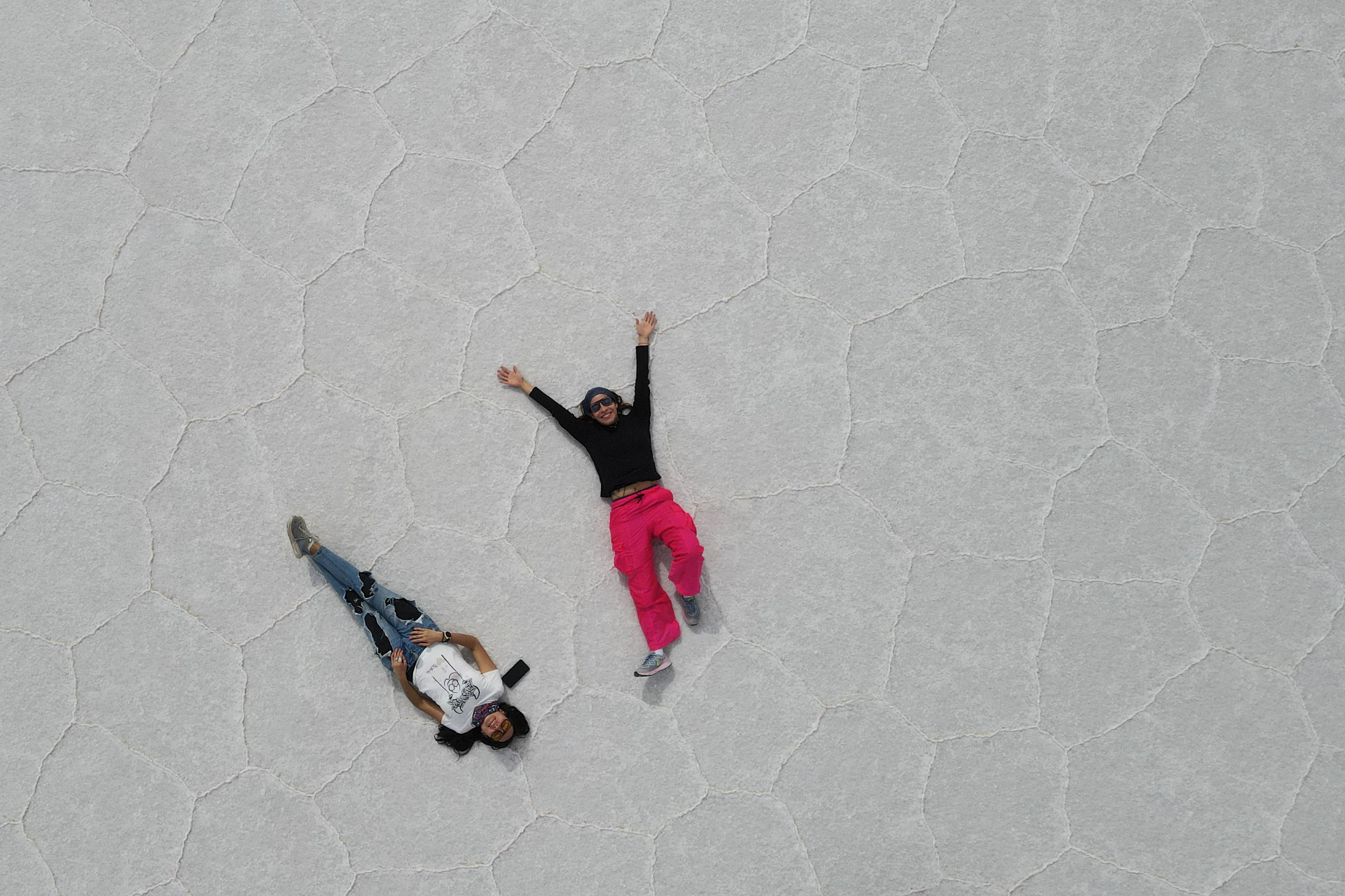 El salar más grande del mundo recibe a miles de turistas para el fin de año en Bolivia