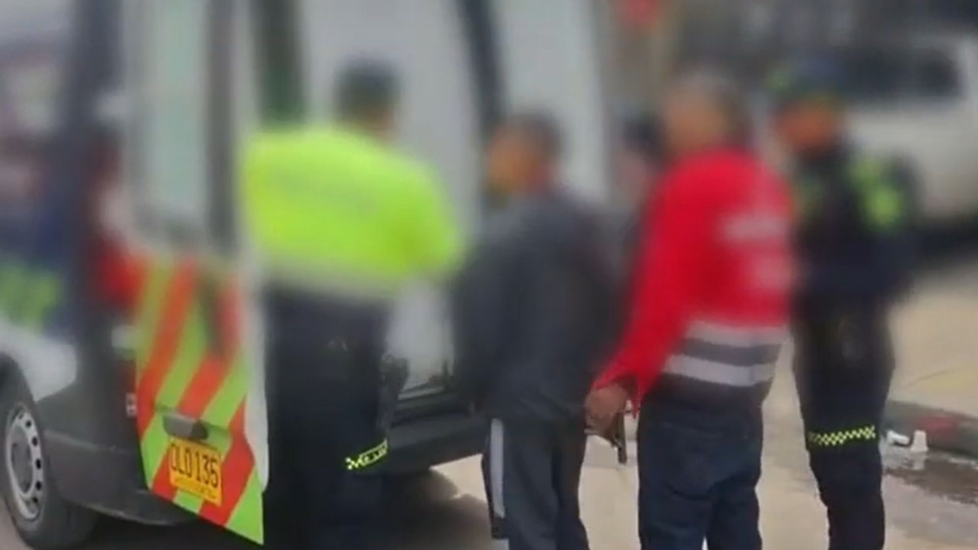 Roban gorra de $1 millón en TransMilenio y huyen en ciclomotor: conozca más