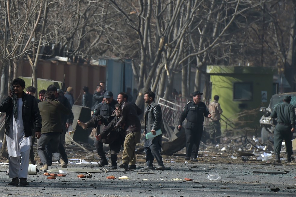 95 muertos, hasta ahora, deja atentado con ambulancia bomba en Kabul