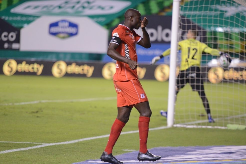 América le quitó el invicto a Cali y se metió entre los ocho