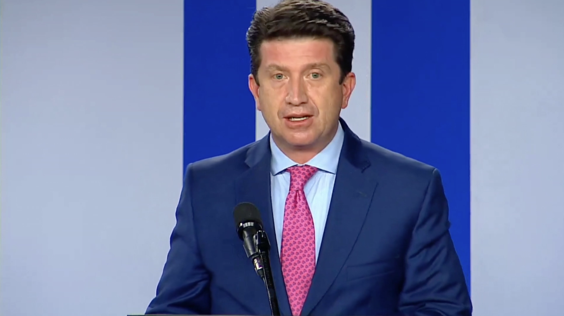 Gobierno pide perdón a exmagistrado Iván Velásquez por seguimientos ilegales en su contra