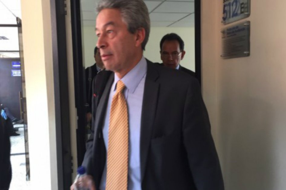 Casa por cárcel a expresidente de Fidupetrol