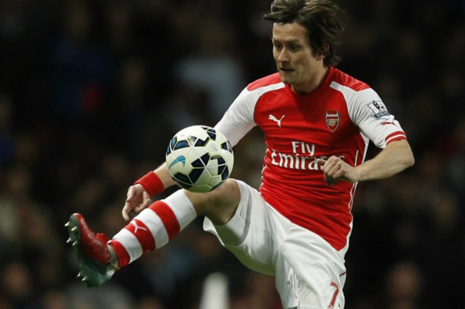 Rosicky, baja de uno a dos meses por lesión de rodilla