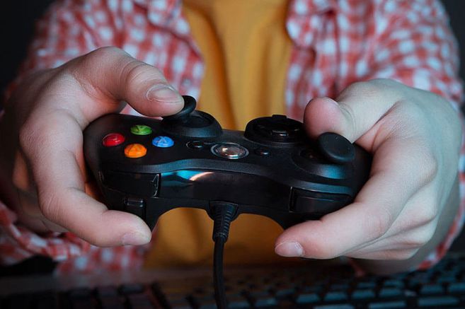 “Opio” para el Gobierno, pasatiempo para otros: los juegos para móvil en China