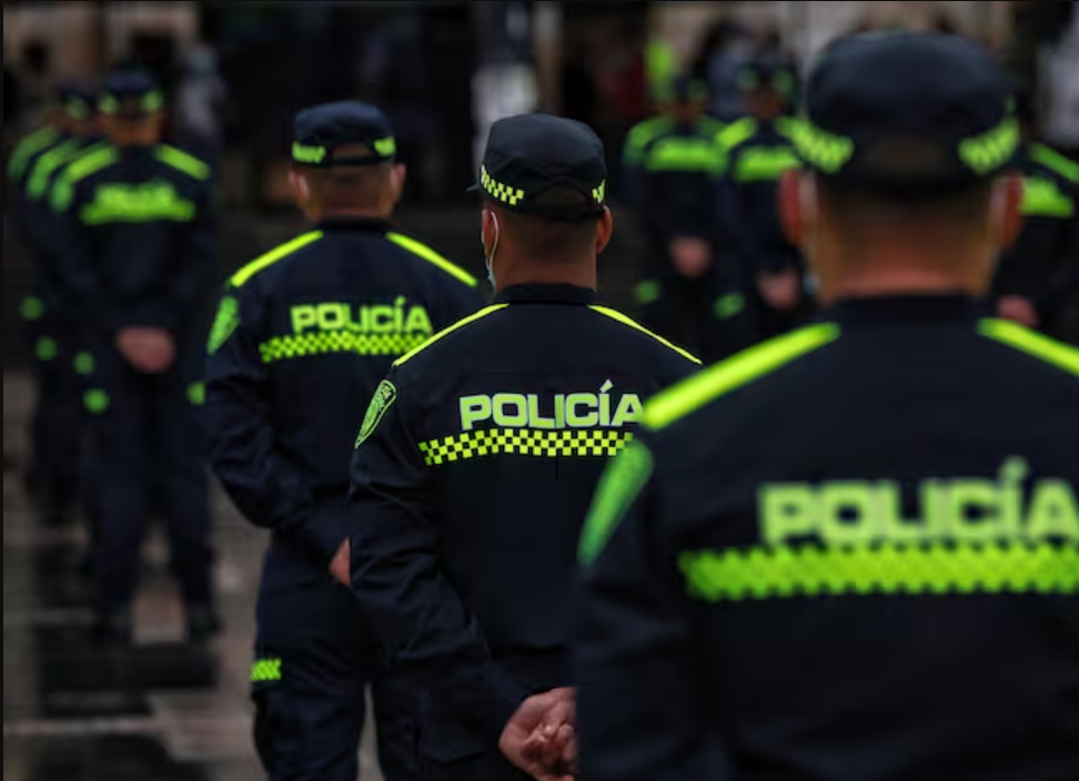 De la Espriella reintegra a tres generales para formalizar la nueva cúpula de la Policía