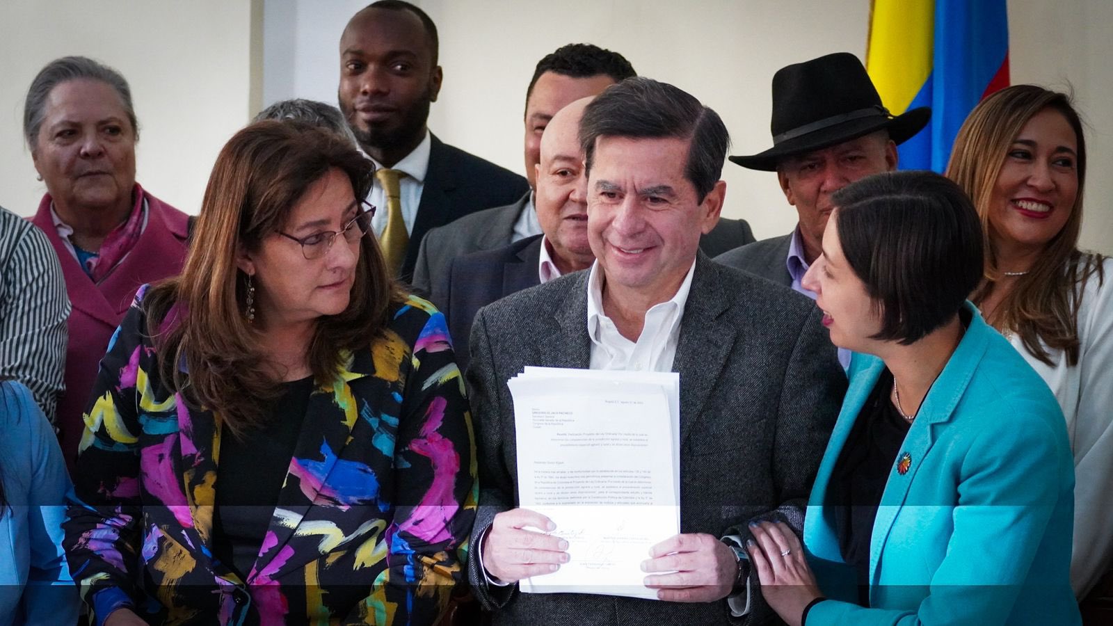 Gobierno radicó proyecto de Jurisdicción Agraria: “no posibilita expropiación exprés”