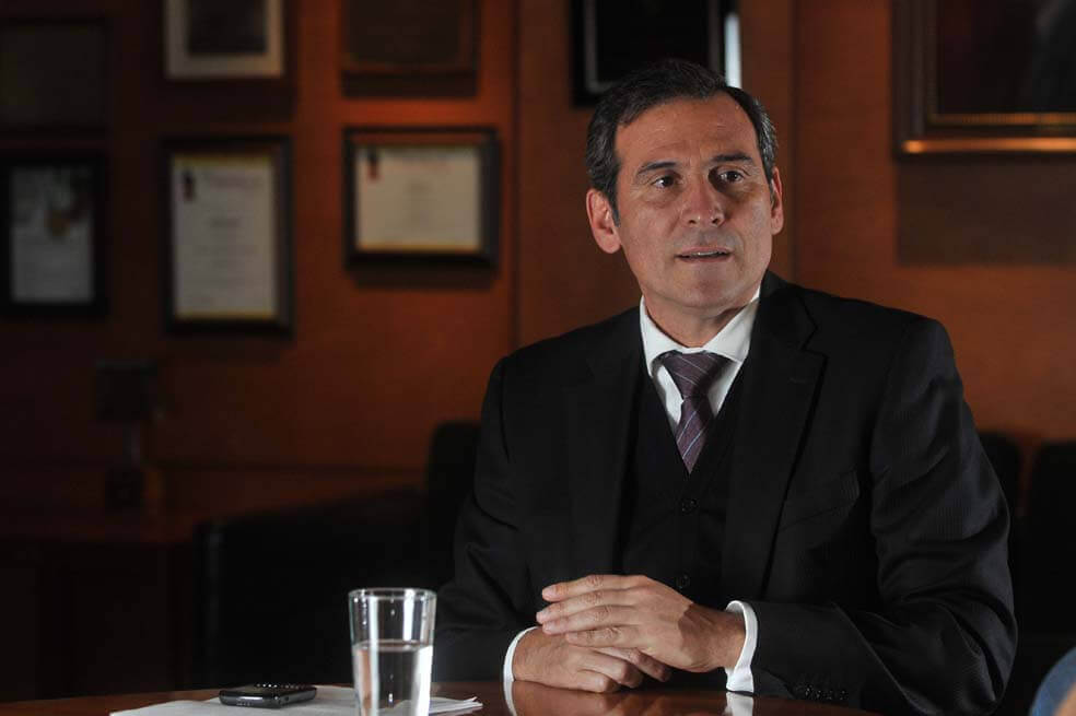Cuestionan posible designación de Juan Manuel Corzo como embajador en Paraguay