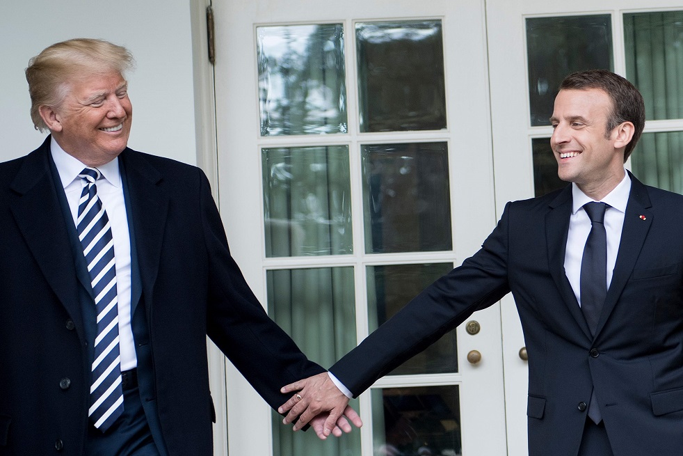 En fotos: Las curiosas miradas que se intercambiaron Trump y Macron