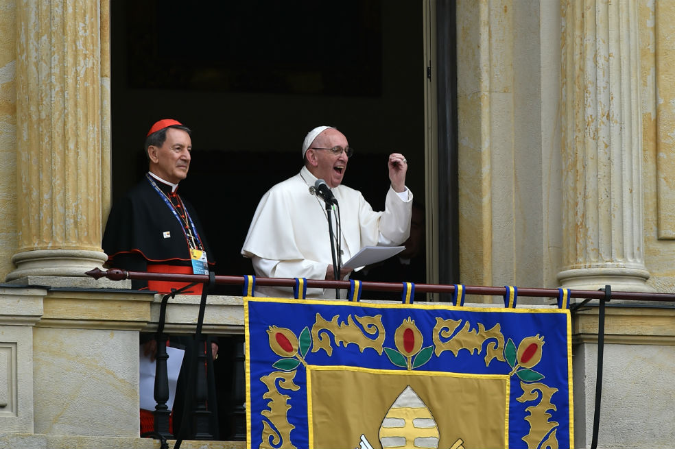 Papa a los jóvenes: “Mantengan viva la alegría, no se la dejen robar”