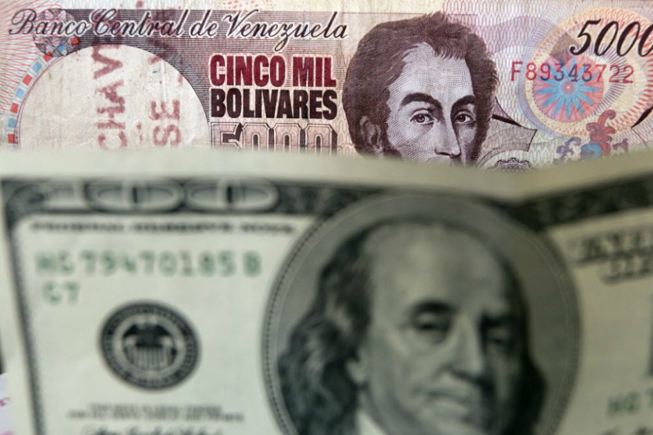 Dólar negro por las nubes en Venezuela, sube casi 1.600% en gobierno de Maduro