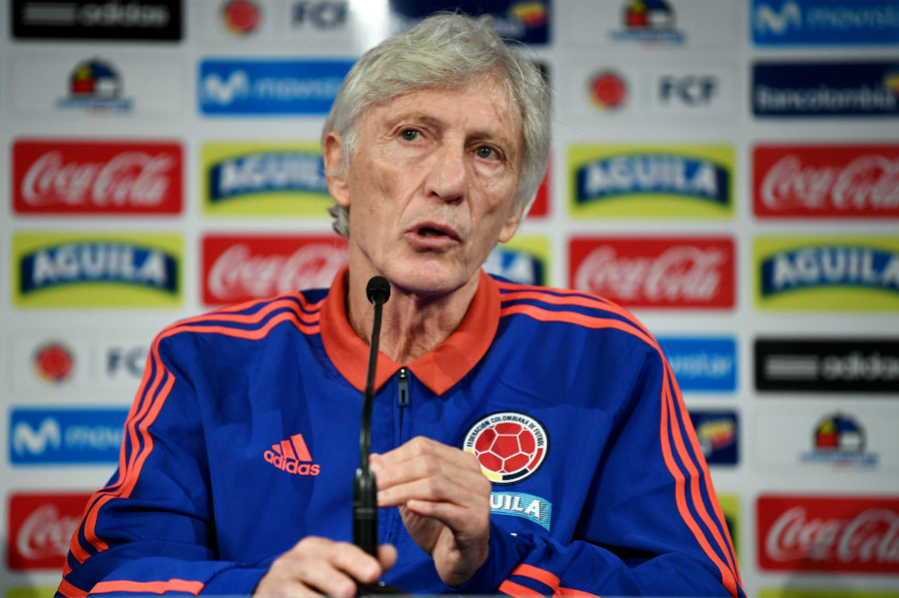 La AFA niega que esté buscando a Pékerman o a otro técnico