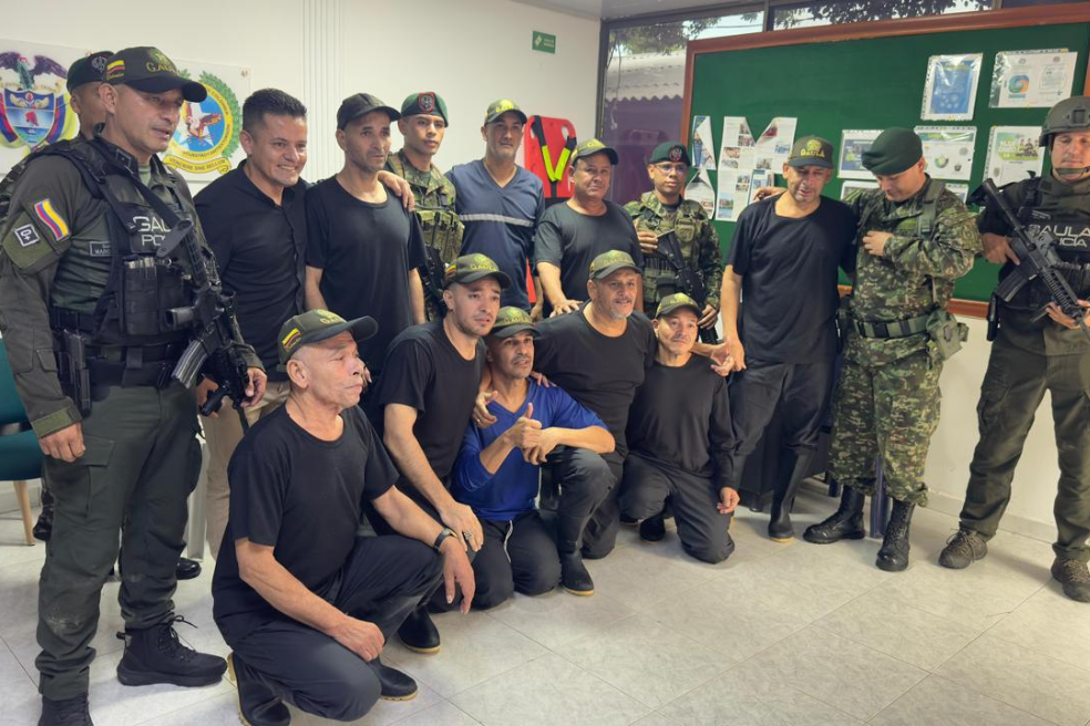 Liberan a nueve personas secuestradas por las disidencias de “Iván Mordisco” en La Plata (Huila)