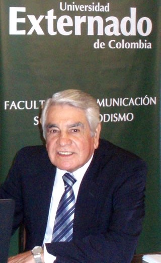 El escritor Miguel Méndez Camacho, galardonado por méritos en el periodismo
