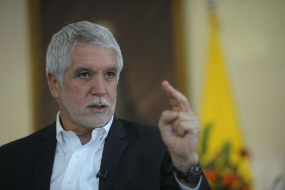 «La Corte toma decisiones en un mundo que ellos se imaginan, pero que no existe»: Peñalosa