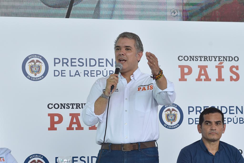 Duque firma directriz de austeridad para toda la rama ejecutiva