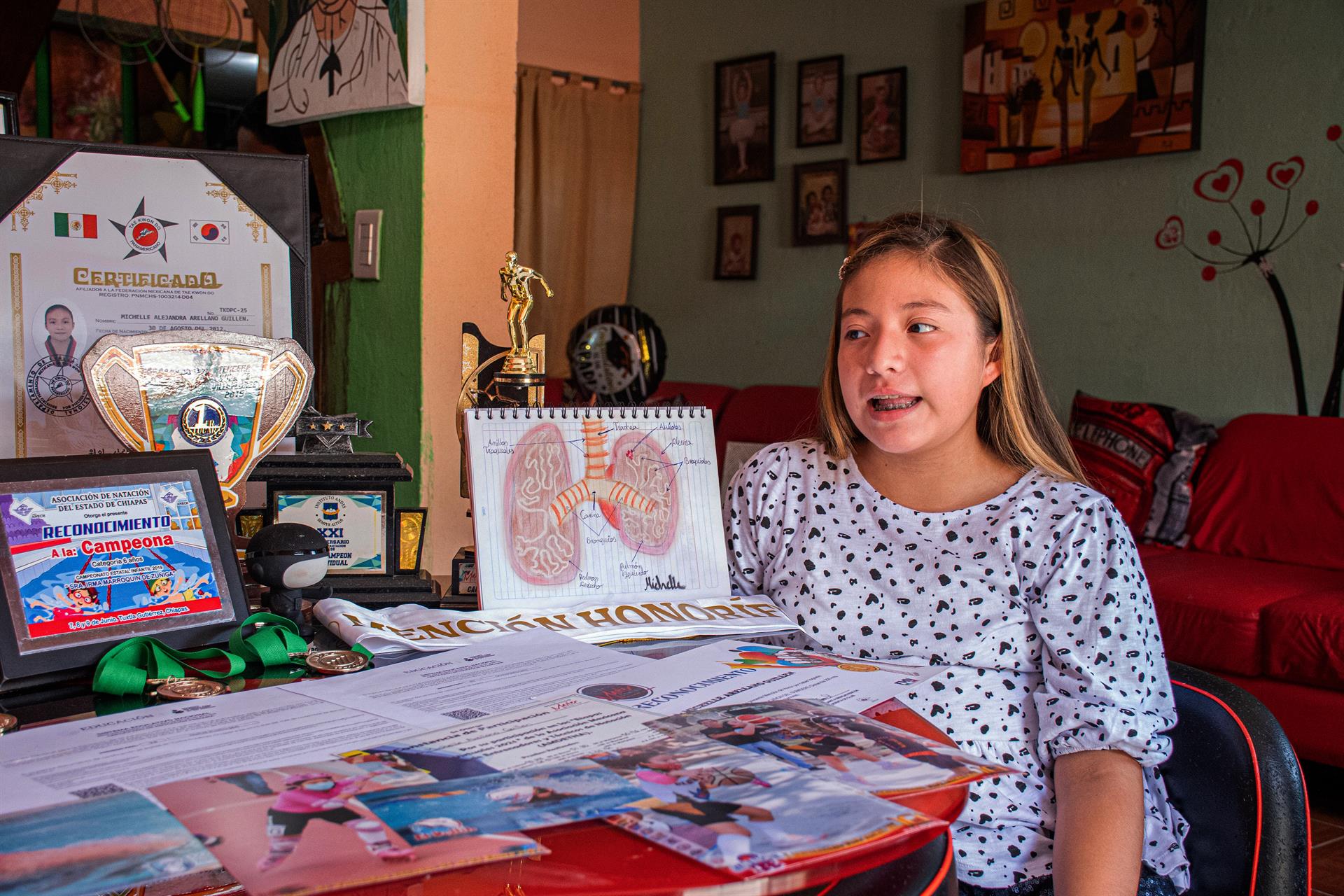 Niña genio mexicana estudiará medicina en EE.UU. a sus 10 años