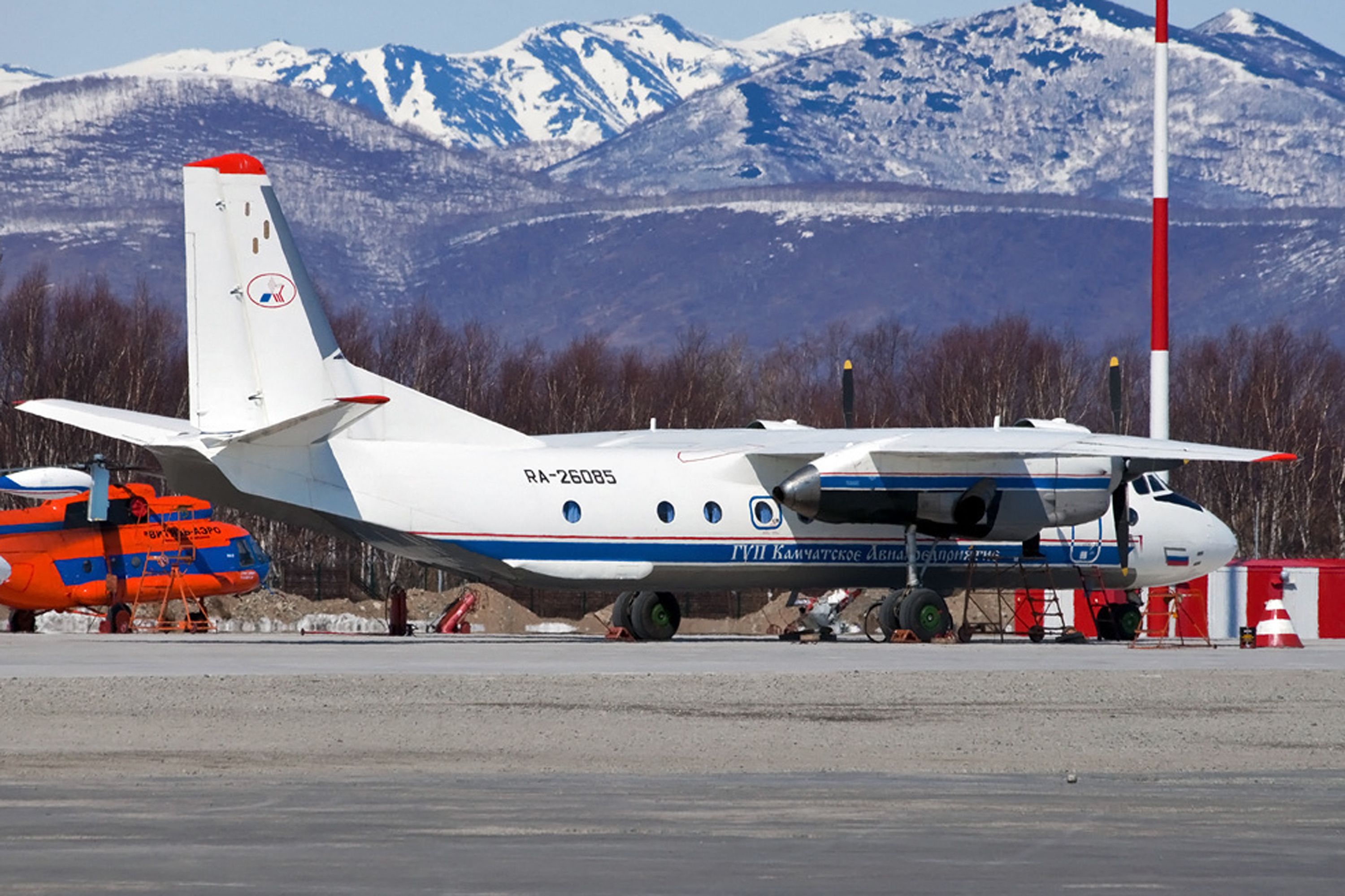 Un avión ruso con 28 personas a bordo se estrella en la península de Kamchatka