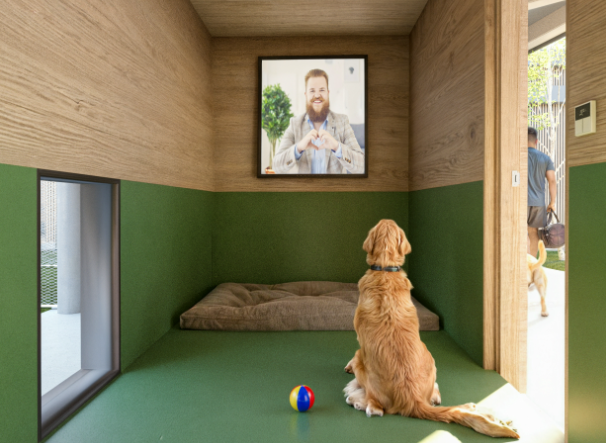 El Dog Relais en el aeropuerto de Roma-Fiumicino es el primer hotel canino en un aeropuerto italiano, que ofrece cuidado profesional, alojamiento confortable y servicios personalizados para perros mientras sus dueños viajan.