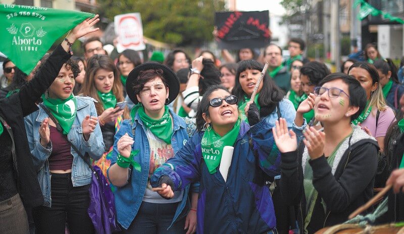 El ambiente que recibe a la ponencia sobre el aborto