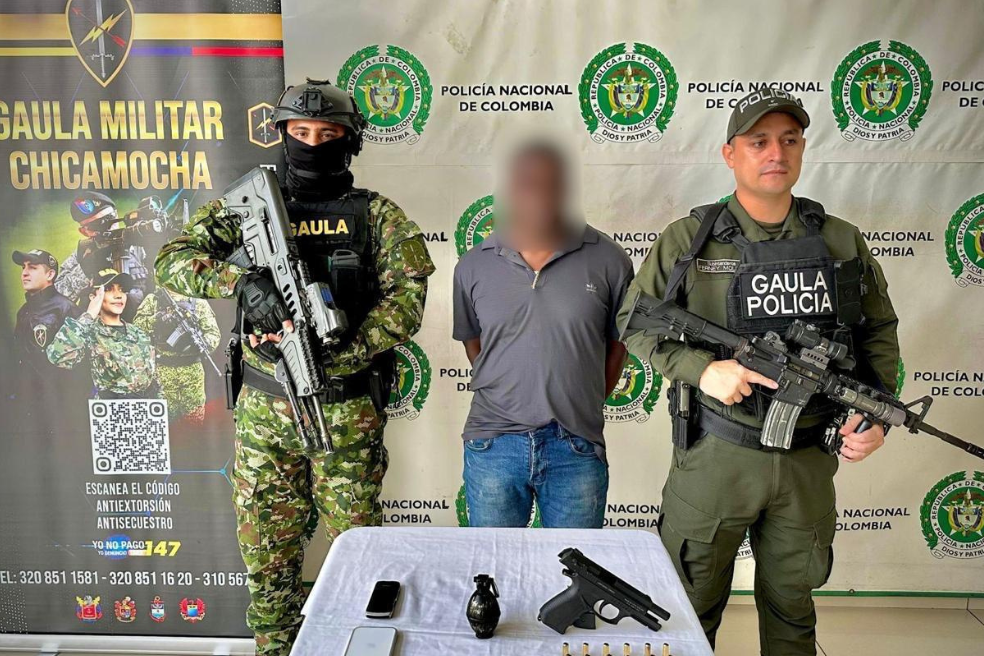 Capturan en Bucaramanga a alias “Mincho”, señalado de suplantar a militares para extorsionar