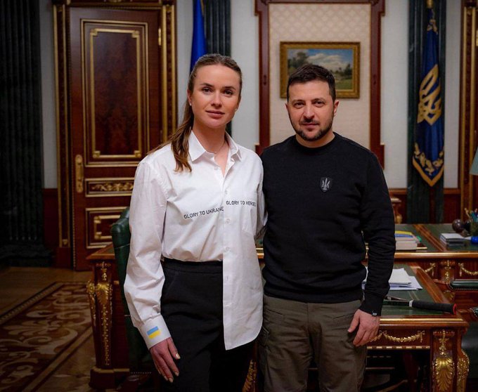 La tenista Elina Svitolina junto al presidente ucraniano Volodymyr Zelensky.