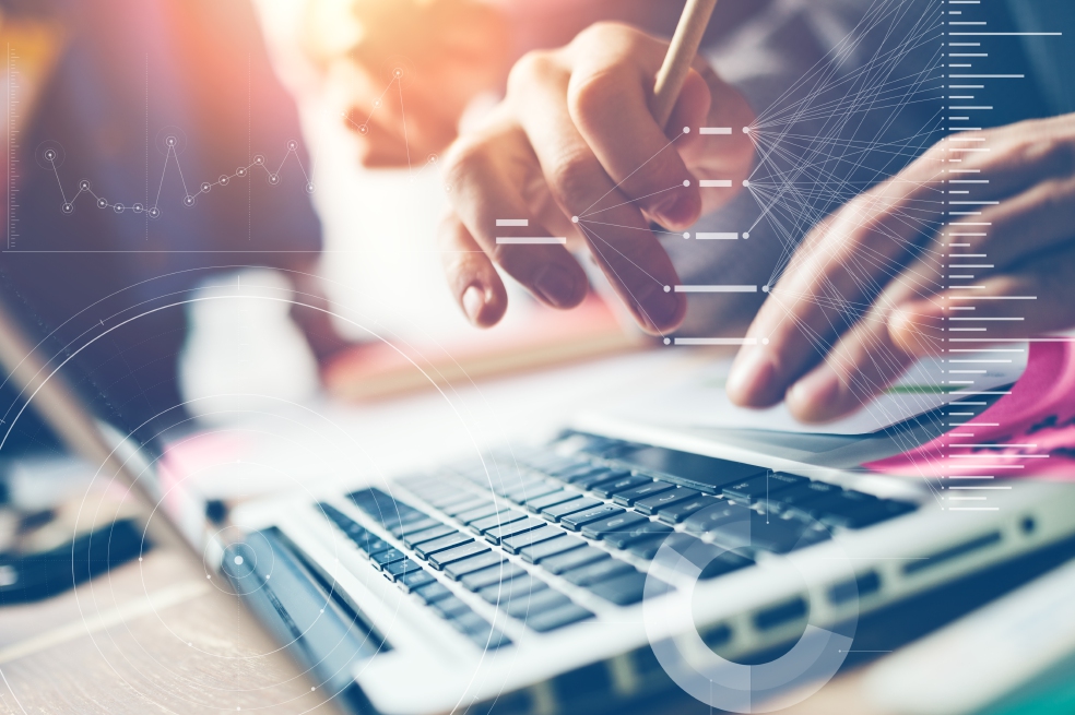La educación en línea y el cierre de brechas digitales son unos de los retos más desafiantes. / Getty Images.
