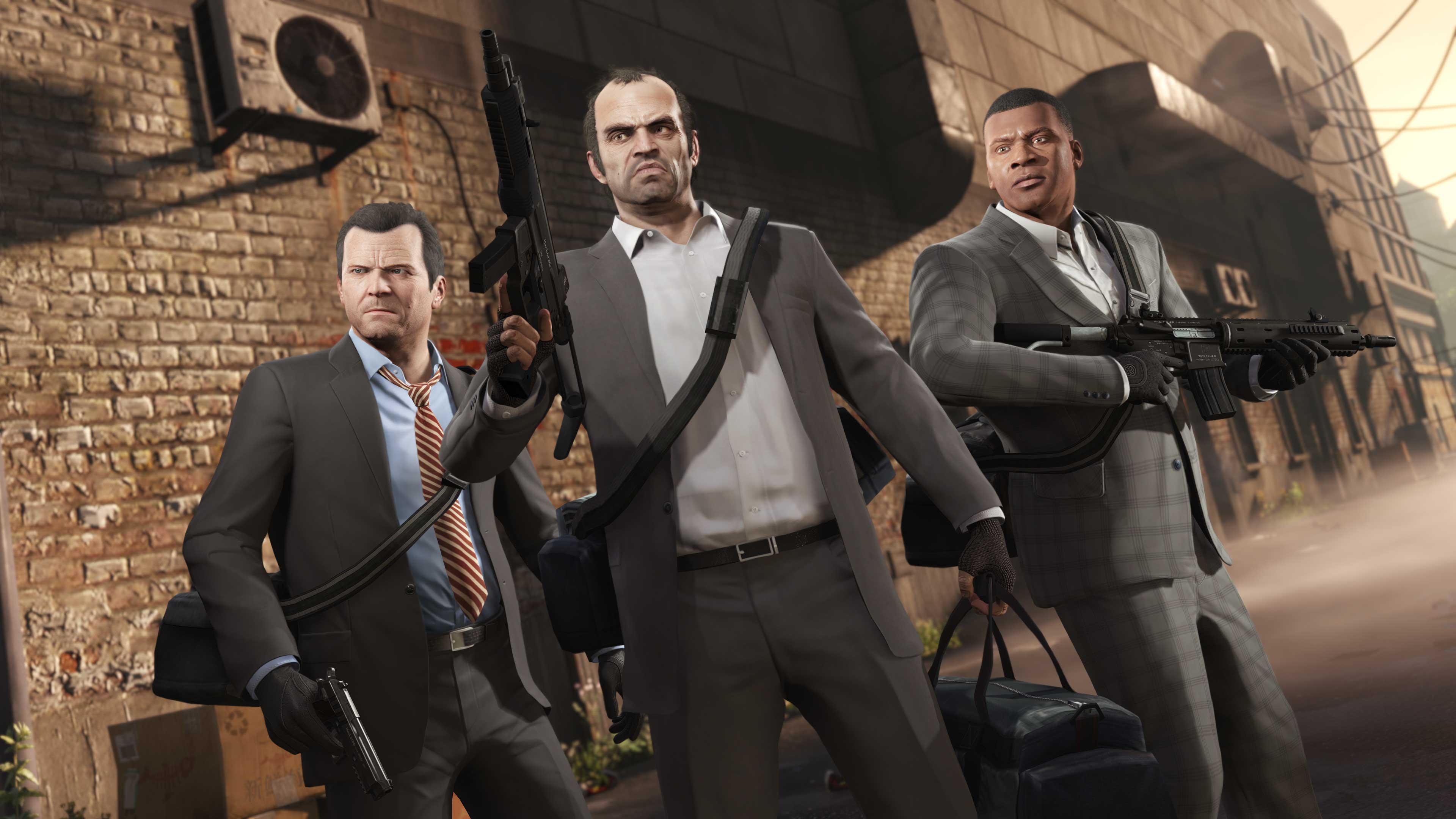 Los tres personajes principales de Grand Theft Auto V en medio de una misión. Michael (izq), Trevor (cen) y Franklin (der).