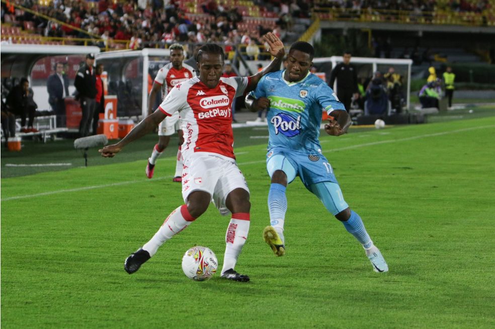 Hugo Rodallega le dio la victoria a Santa Fe sobre Jaguares en el último minuto