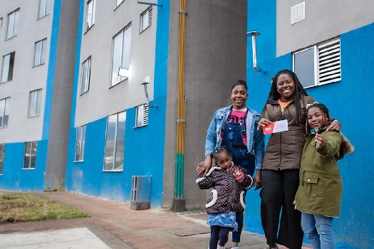 Distrito entregó 108 casas de interés prioritario en el barrio Monteblanco, en Usme