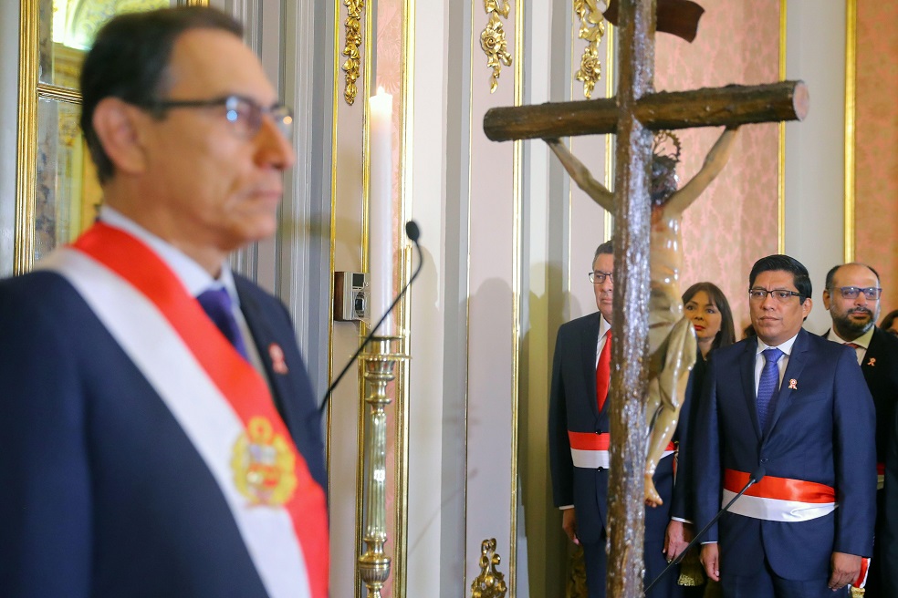 Presidente de Perú niega vínculos con escándalo de corrupción