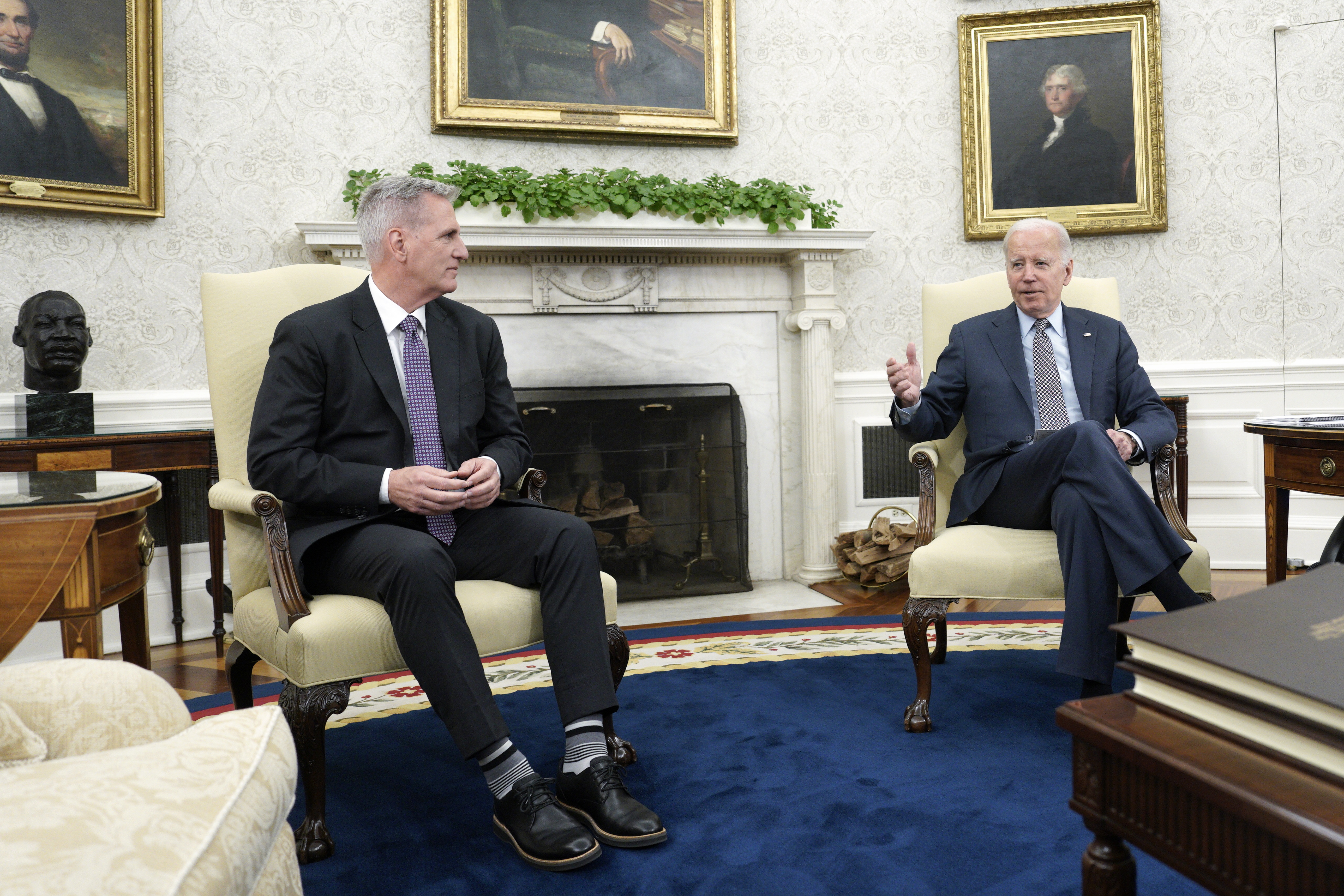 EE le explica: el intento de juicio político a Biden va más allá de su presidencia
