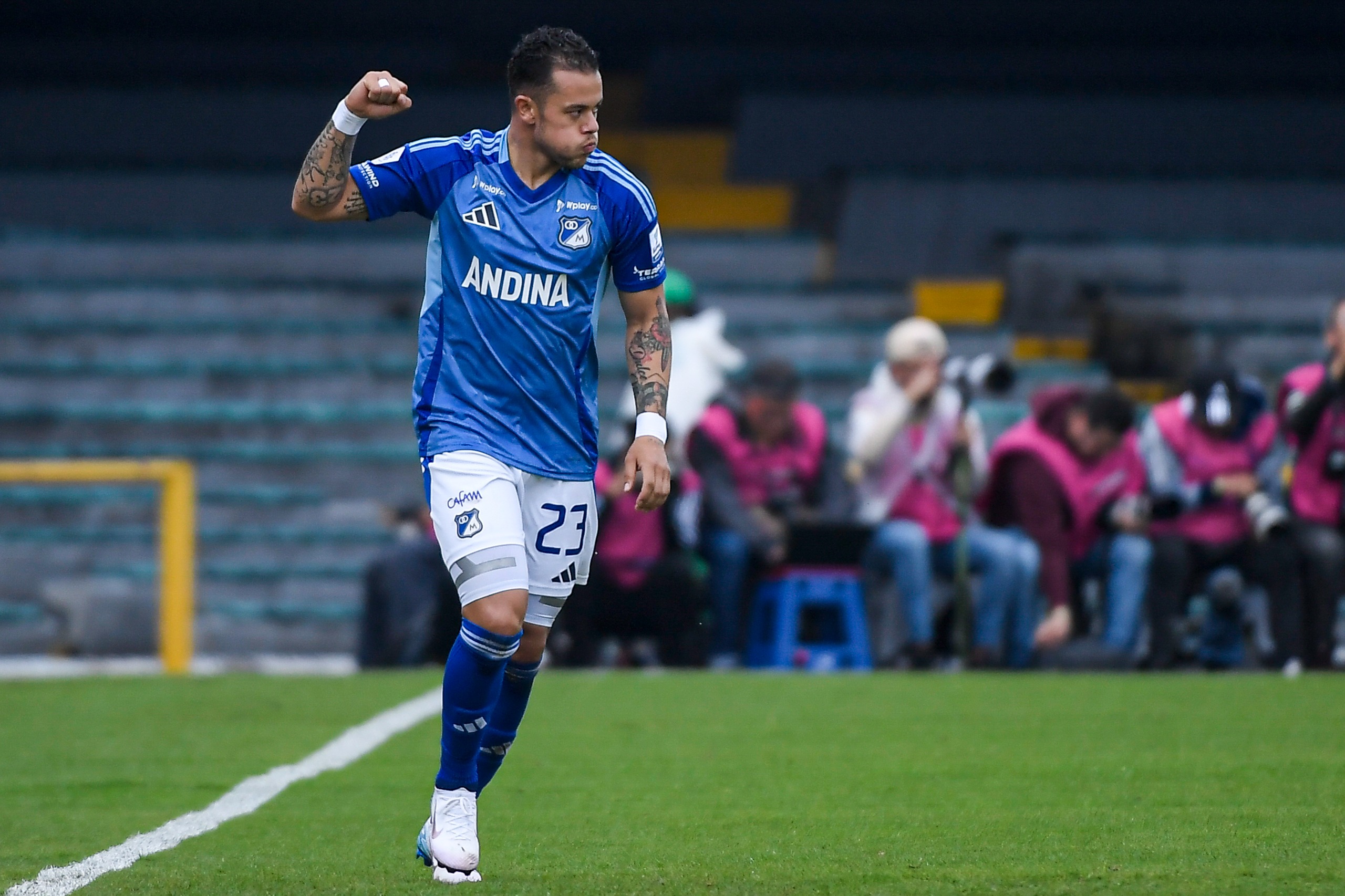 Millonarios venció a Alianza, pero perdió a Leonardo Castro por una dura lesión