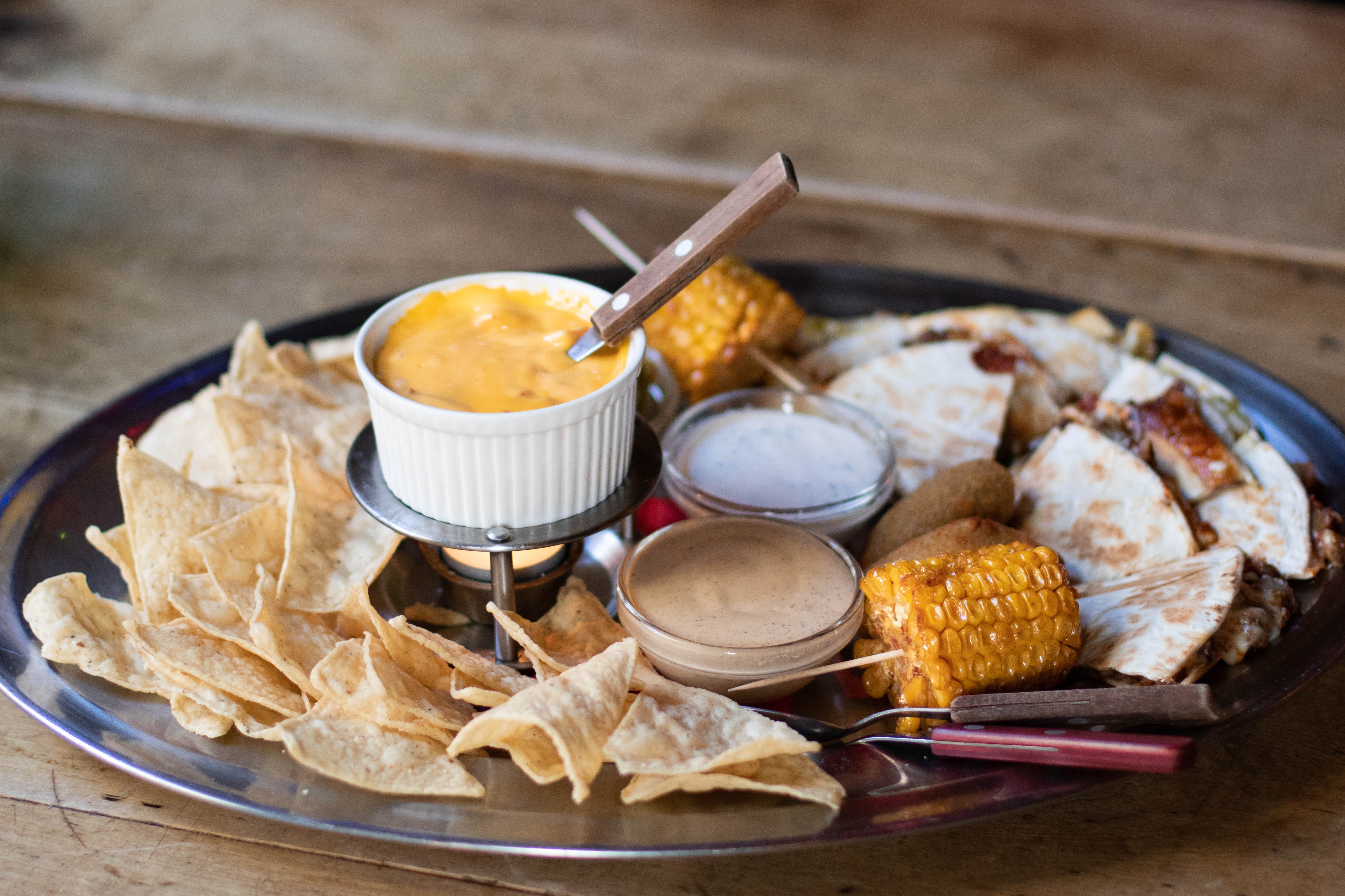 Tres recetas de dips que debes incluir en tus propuestas gastronómicas