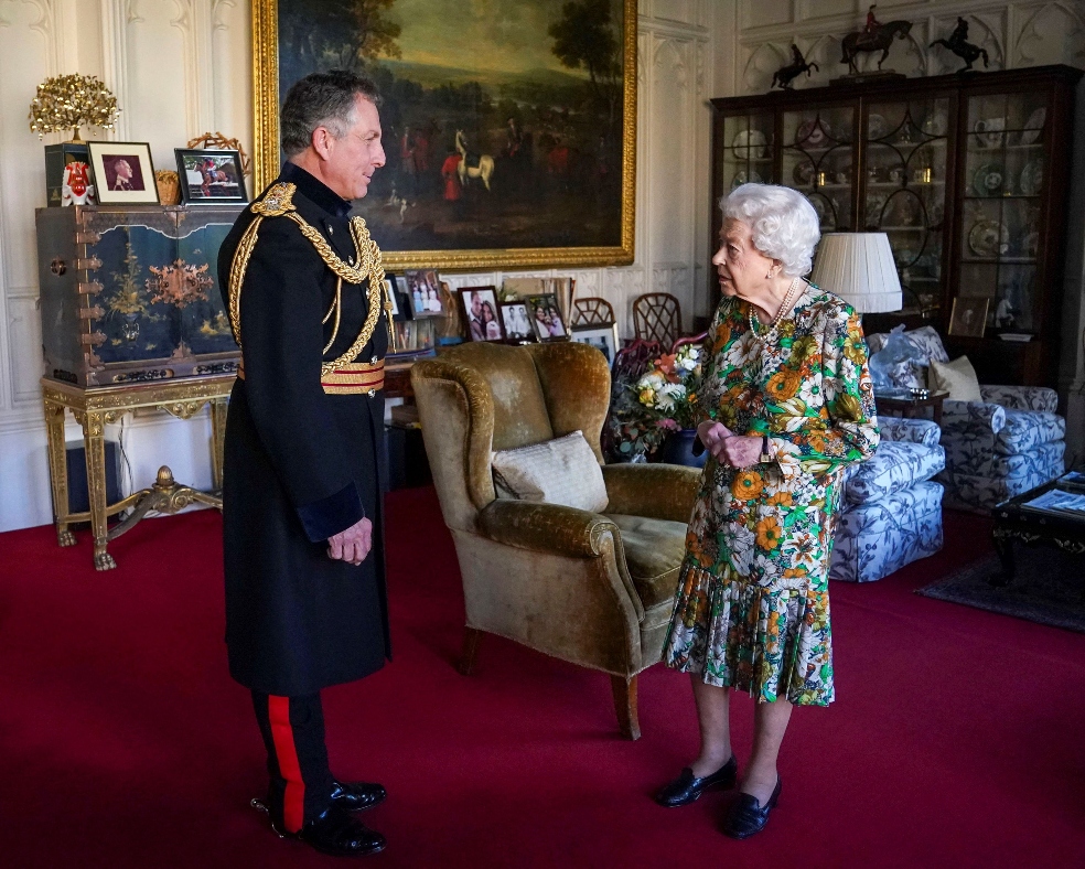 Reapareció la reina Isabel, luego de nuevos rumores sobre su estado de salud