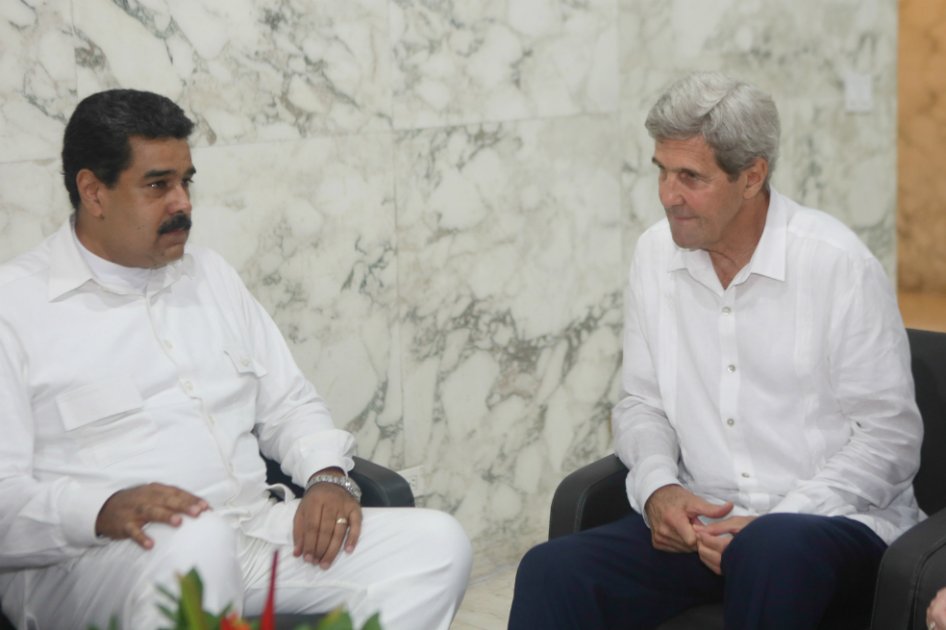 EE.UU. y Venezuela rompen el hielo: Kerry y Maduro se reunieron en Cartagena