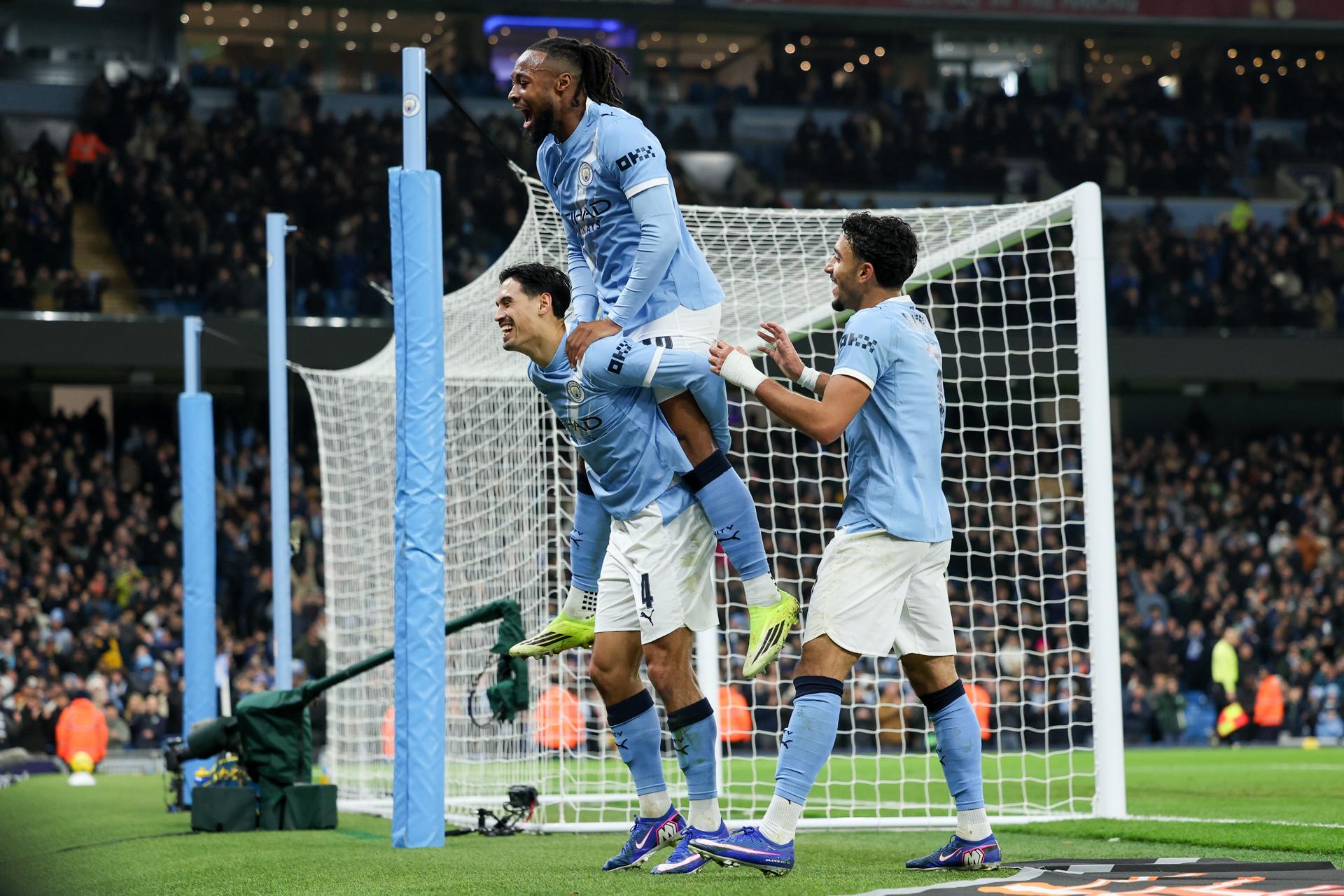 Manchester City goleó y es el segundo finalista de la Copa de la Liga de Inglaterra